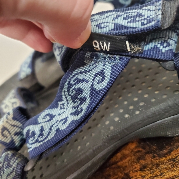 Womens Teva Sandals Size 9 - Picture 5 of 11